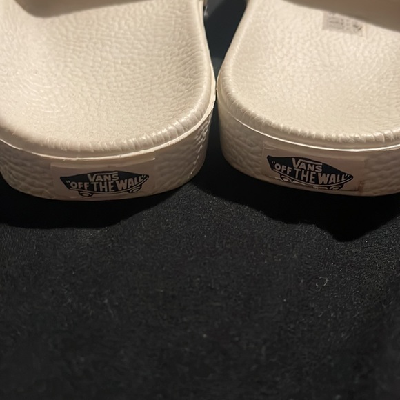 Women’s Vans Slides - Picture 4 of 4